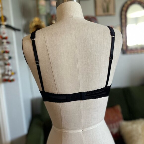 FLEUR OF ENGLAND lace and silk bra - Picture 5 of 8